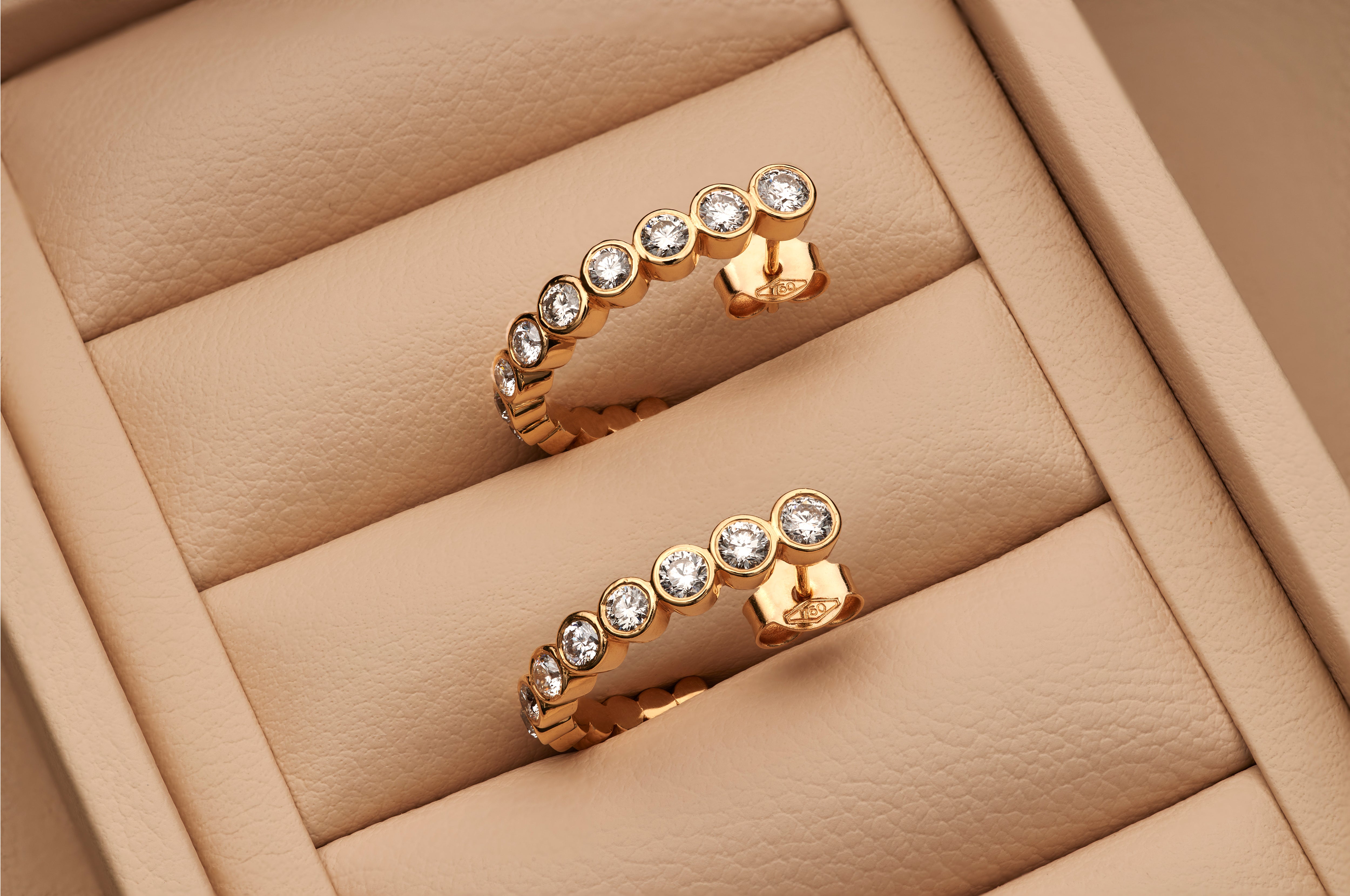 Silhouette No5 half hoop