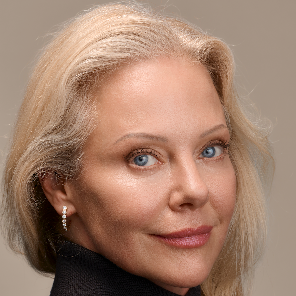 Silhouette No5 half hoop