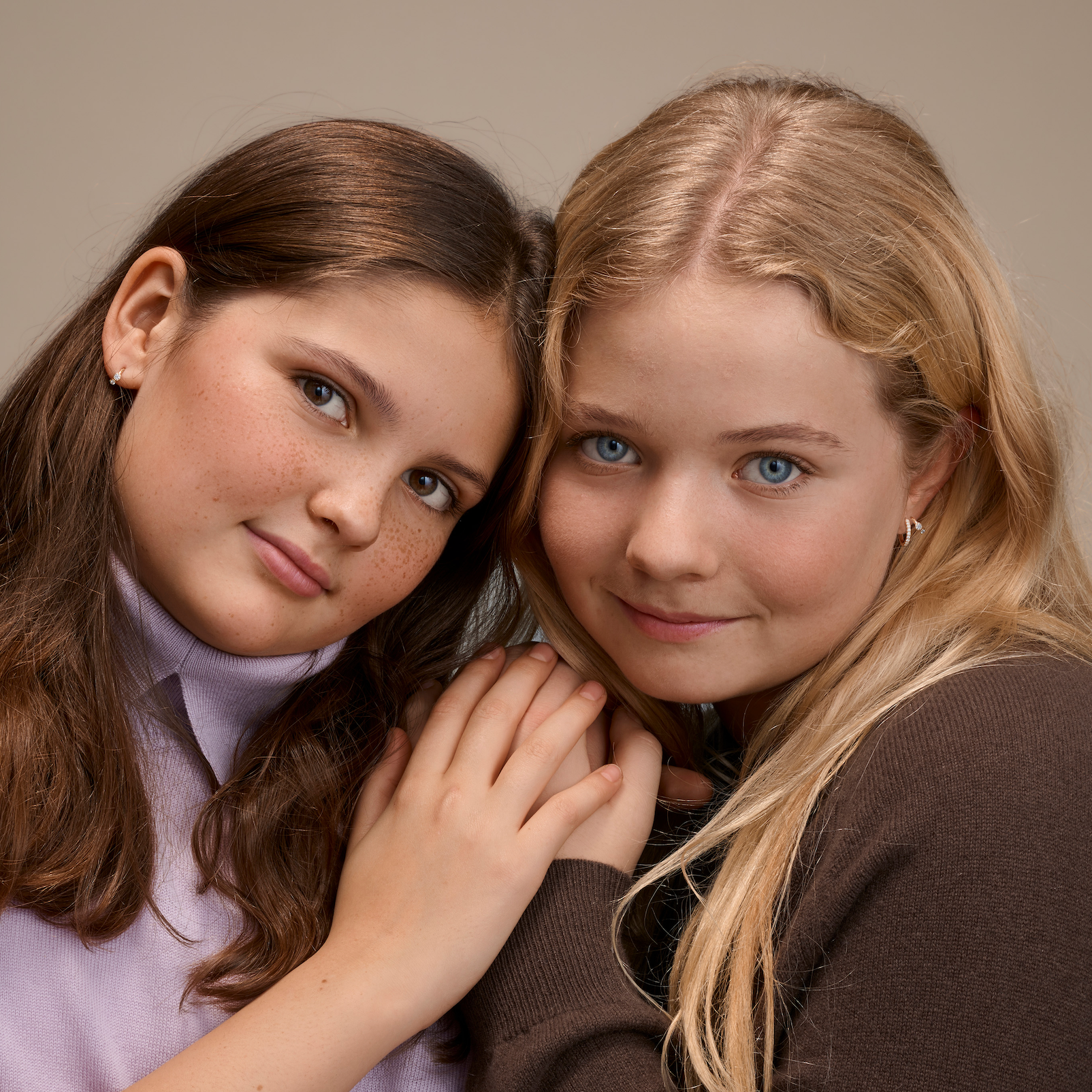 Silhouette No2 - mini huggie