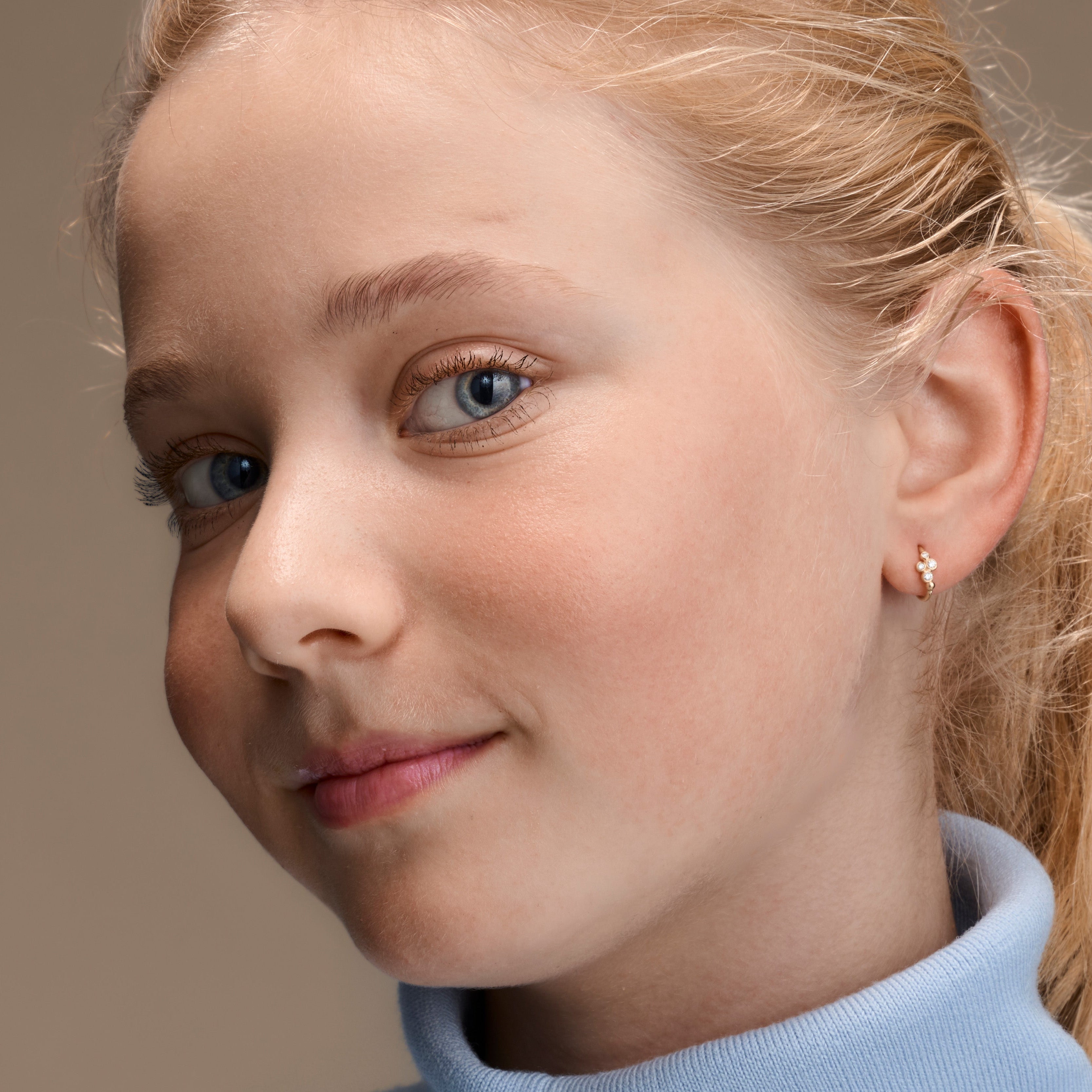 Silhouette No3 - 4 diamond huggie