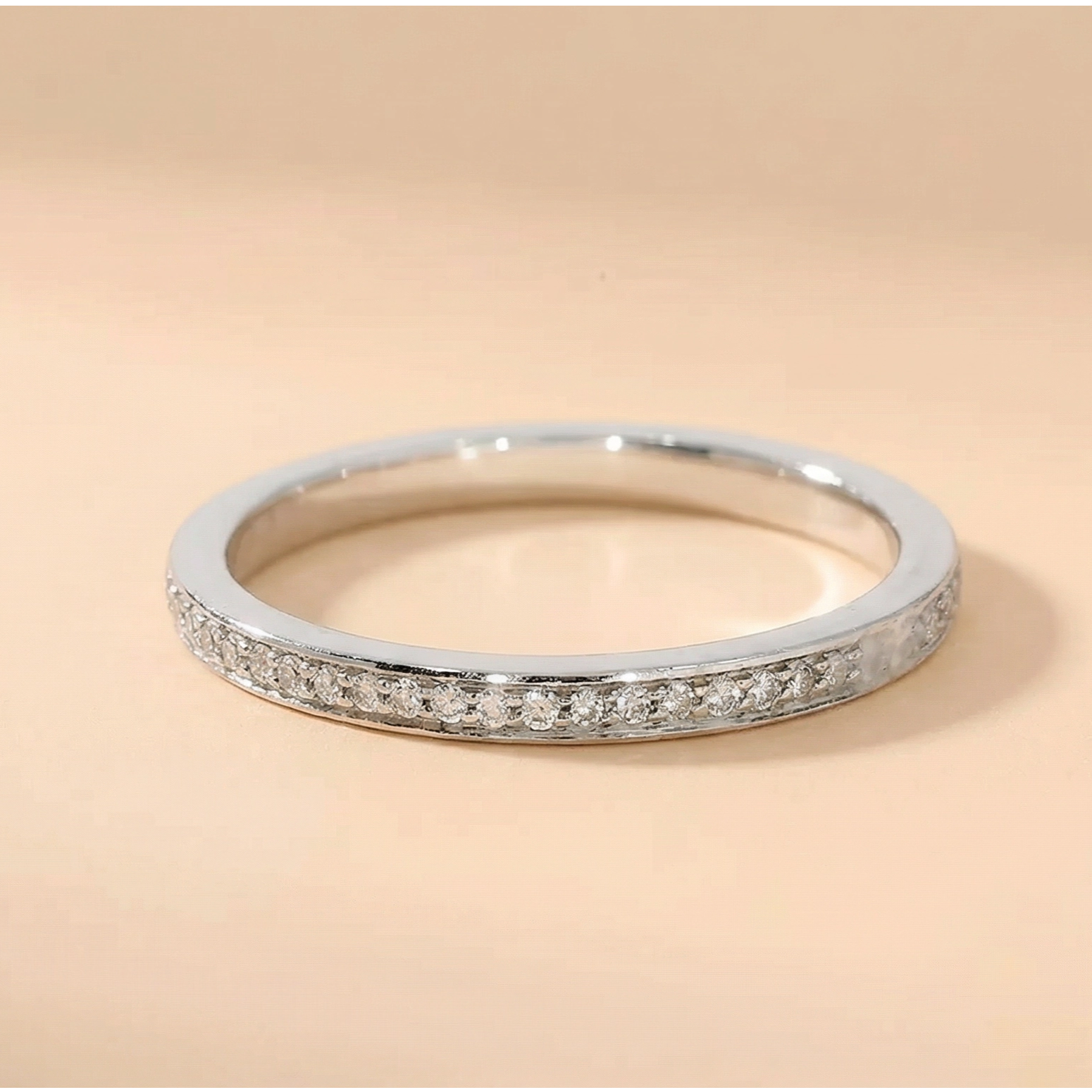 Ve Pave White gold